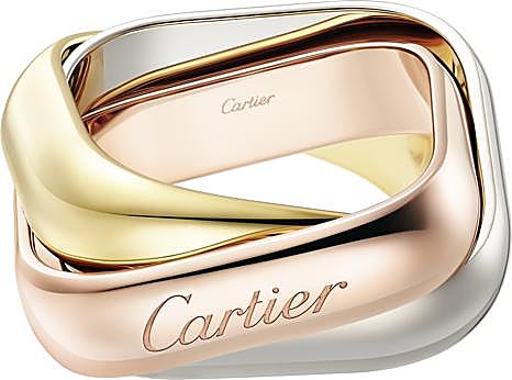 Anillo Trinity de Cartier 2024, en versión cuadrada de puntas redondeadas.