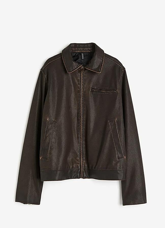 Imagen - Chaqueta de cuero en marrón chocolate de H&M. Foto: H&M.
