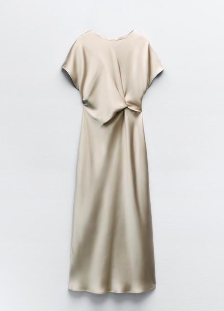 Imagen - Vestido satinado de Zara (39,99 euros)