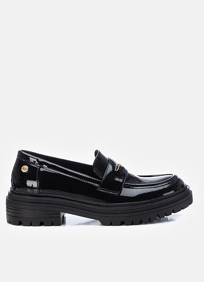 Imagen - Mocasines efecto charol de Xti, 24,95 euros.