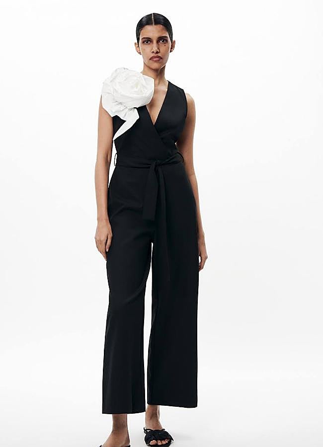 Imagen - Mono negro con maxi flor a contraste