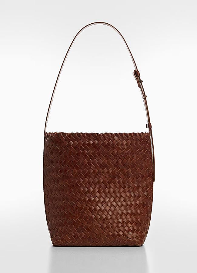 Imagen - Bolso de piel trenzado de Mango (99,95 euros).