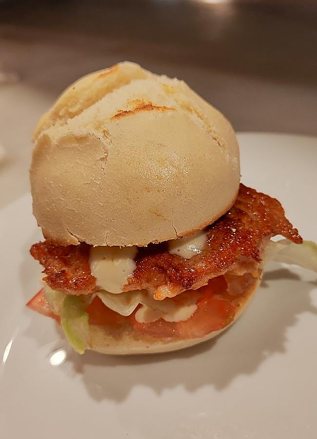 Imagen - La crestita de La Farola de Orellana, un local malagueño perfecto para disfrutar de la tradición culinaria de la ciudad. /AFL