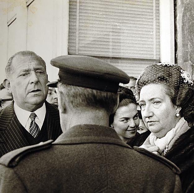 Los condes de Barcelona en España, en los años 60..