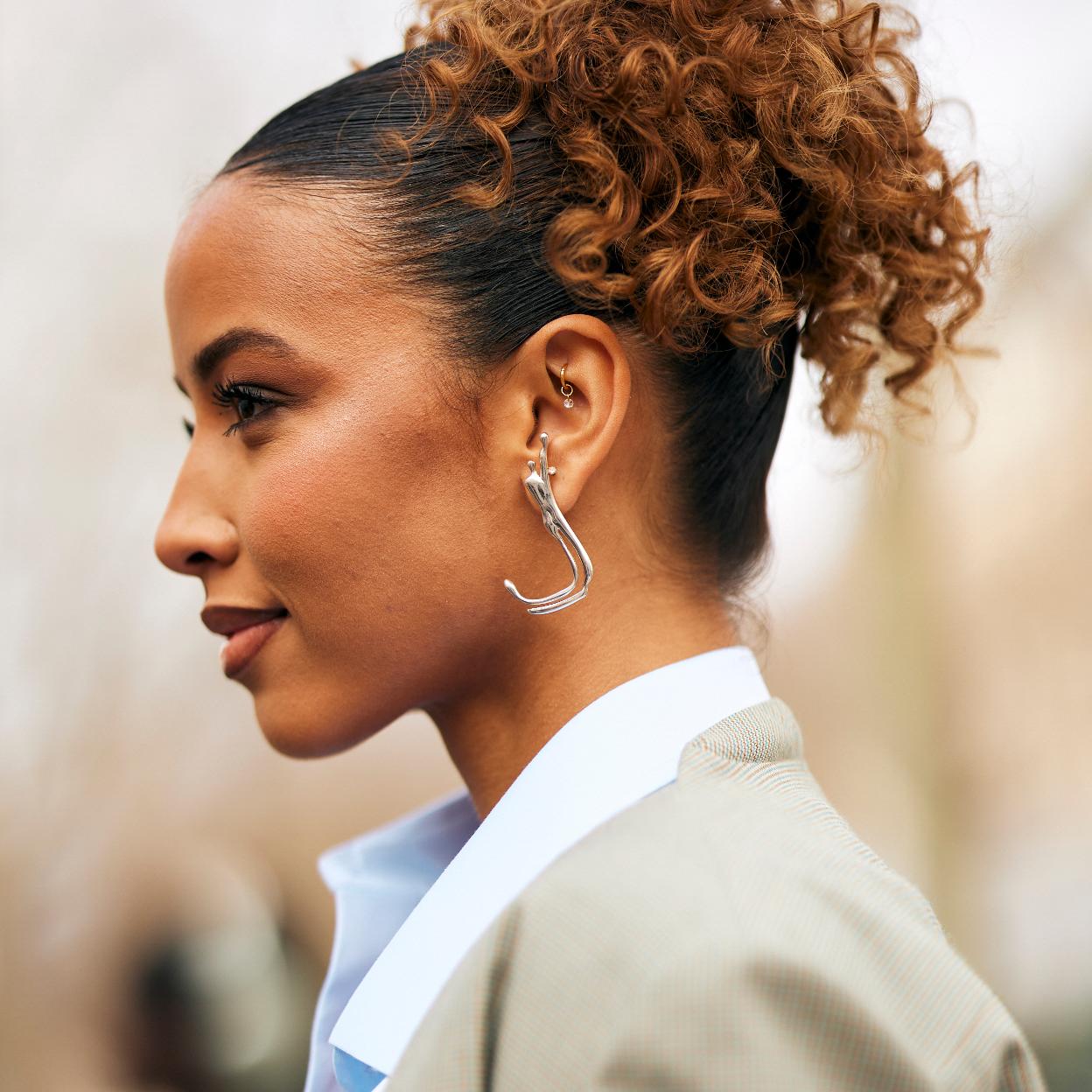 Protección solar encima del maquillaje: las brumas invisibles que recomienda una farmacéutica