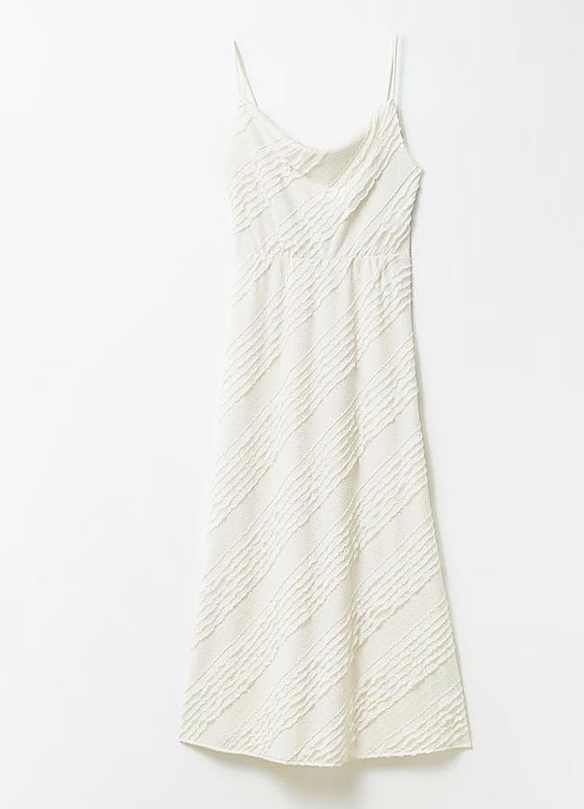 Imagen - Vestido blanco con acabado lencero de Sfera (29,99 euros).