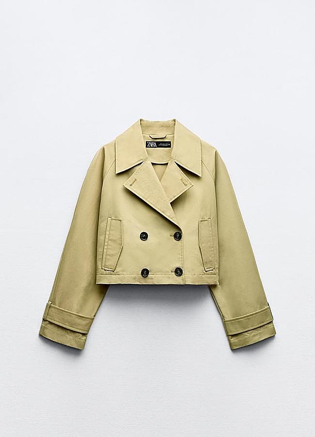 Imagen - Chaqueta corta estilo trench de Zara (39,95 euros).