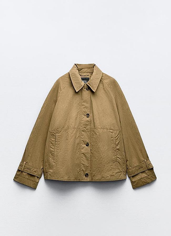 Imagen - Chaqueta estilo parka ligera de Zara (49,95 euros).
