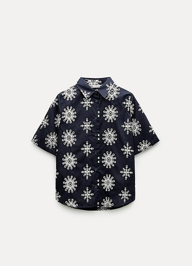 Imagen - Camisa con bordados de Zara Woman Collection (29,95€)