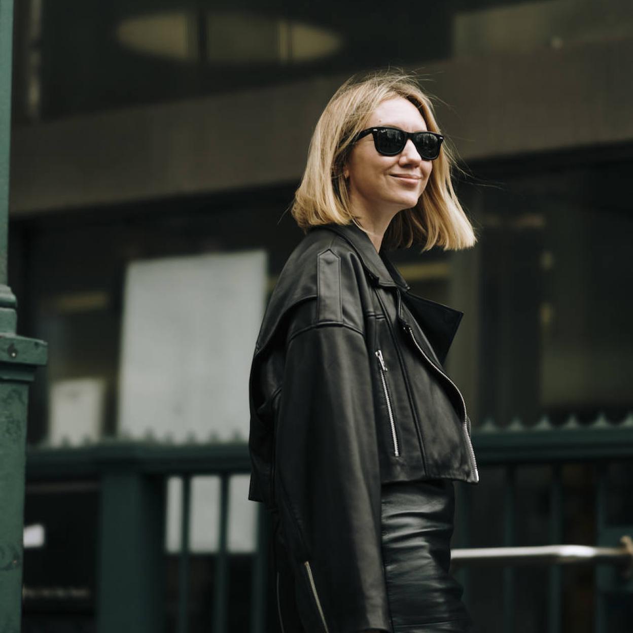 Influencer con corte de pelo blunt bob