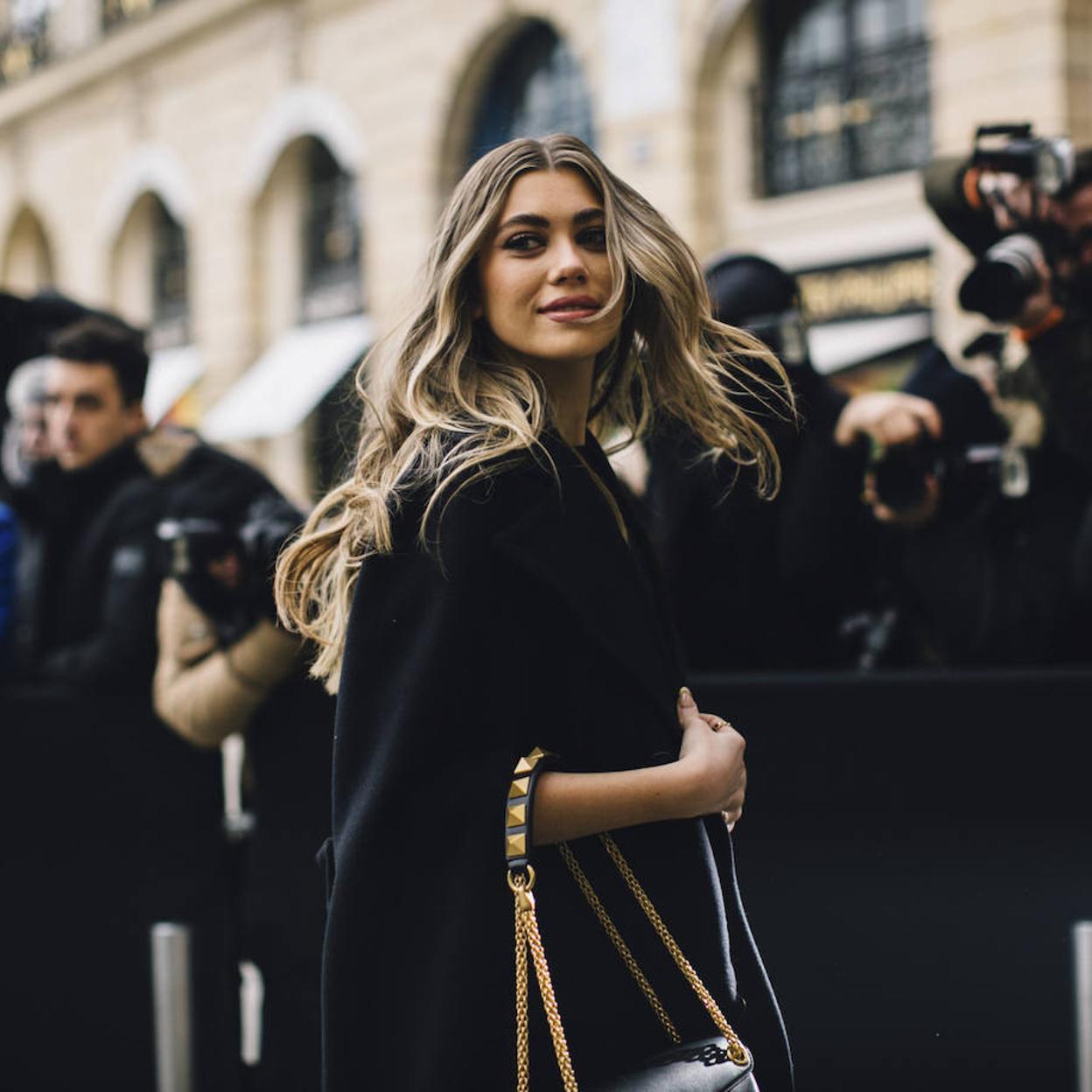 Influencer con mechas halo