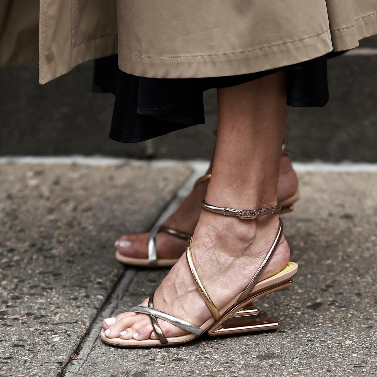 Sandalias de tacón.