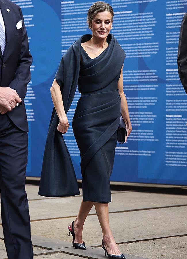 Imagen - El espectacular diseño de Benchellal que ha lucido Letizia en Holanda. (GTRES)