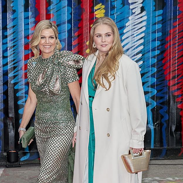 La princesa Amalia de Holanda y su madre, la reina Máxima. 
