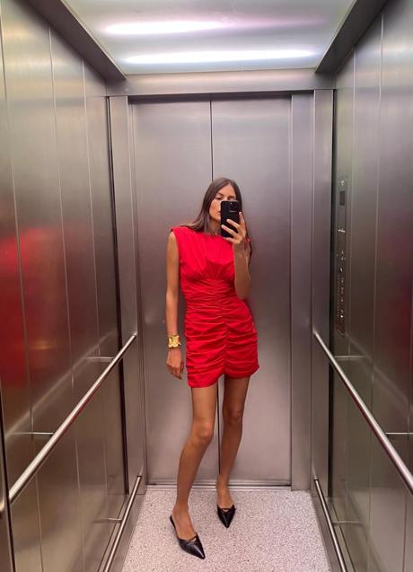 Imagen - Vestido rojo de Zara (29,99 euros)
