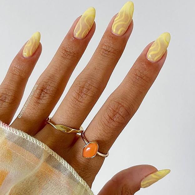 Manicura geométrica