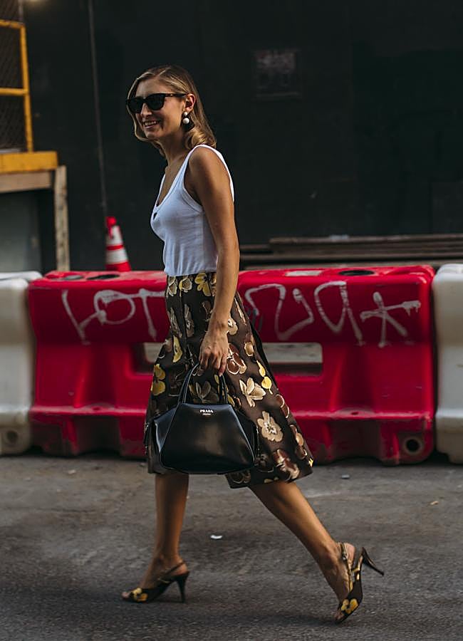 Imagen - Look con bermudas estampadas/SPOTLIGHT LAUNCHMETRICS