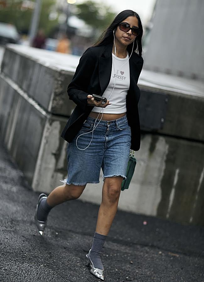 Imagen - Look bermudas denim/SPOTLIGHT LAUNCHMETRICS