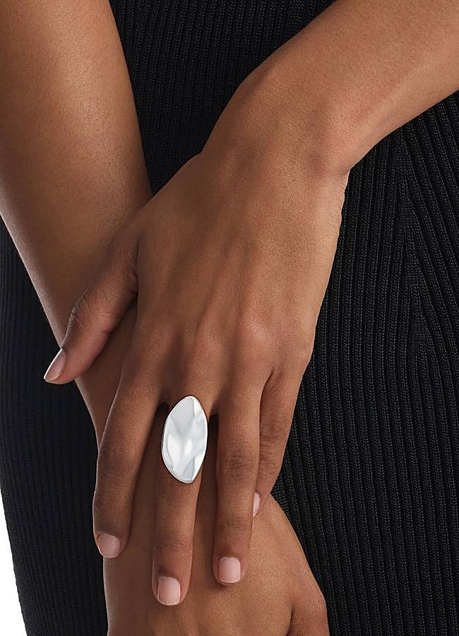 Imagen - Anillo de la colección SS 24 de Calvin Klein.