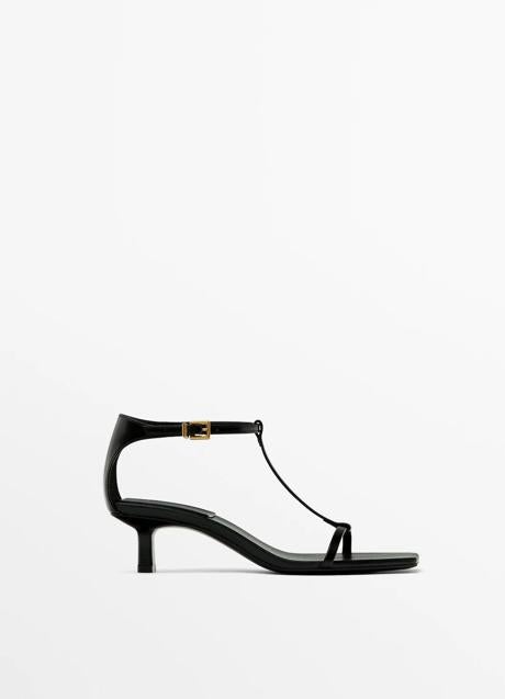 Imagen - Sandalias negras de Massimo Dutti (79,95 euros)