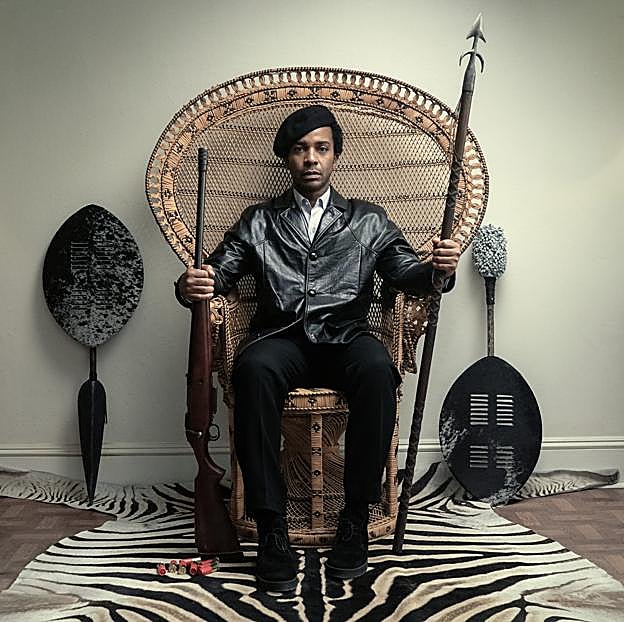 André Holland como Huey Newton en una imagen de The Big Cigar: La gran fuga.