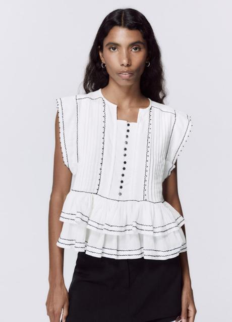 Imagen - Blusa blanca de Sfera (29,99 euros)