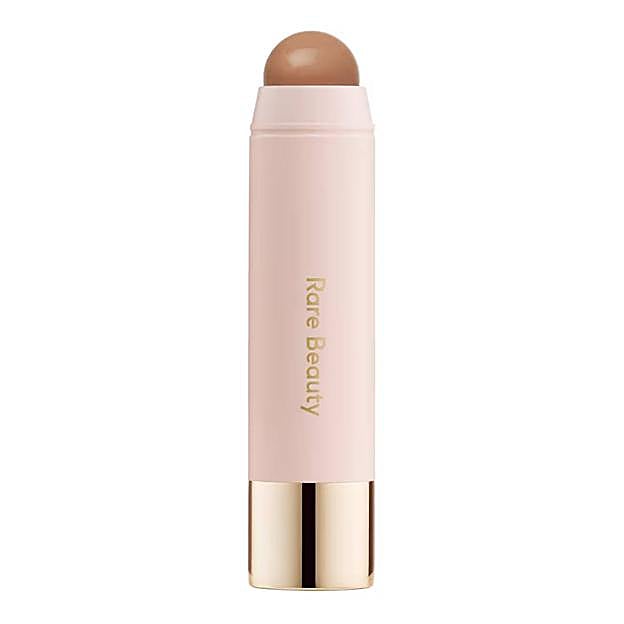 Warm Wishes Effortless Bronzer Stick de Rare Beauty. Precio: 30,99 euros