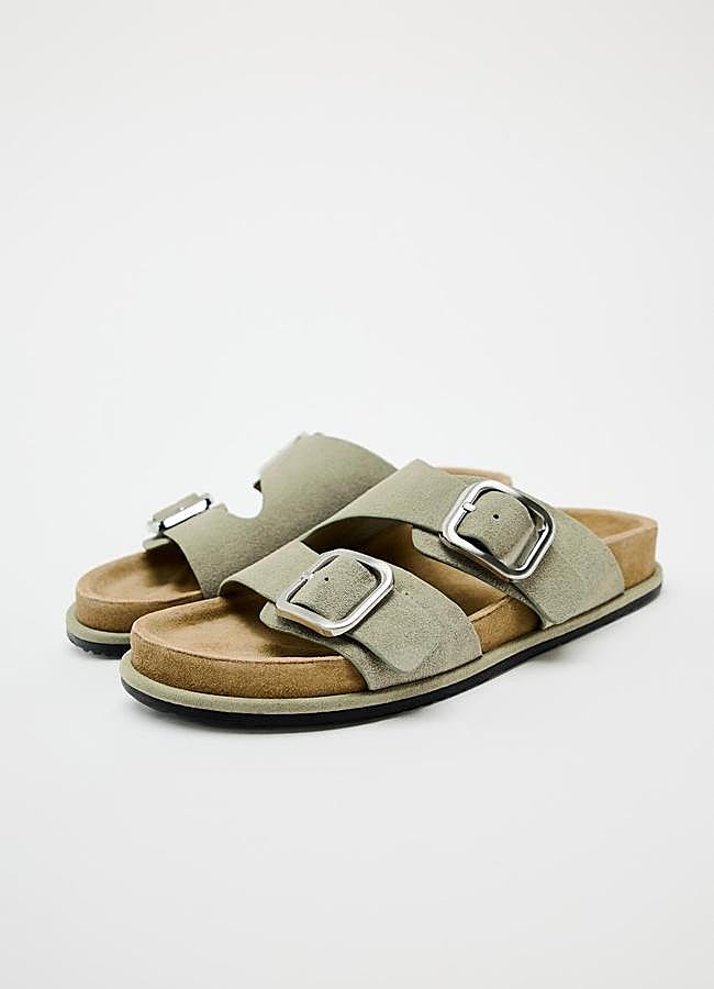 Imagen - Sandalias de serraje con hebillas de Zara.