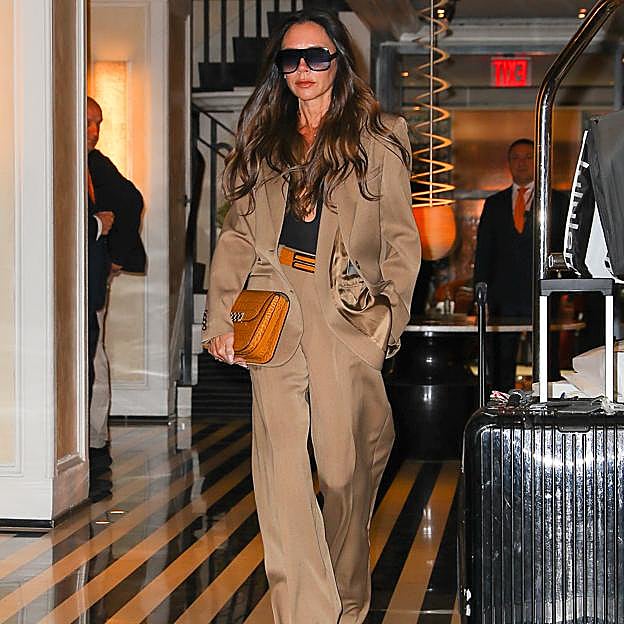 Las cuatro prendas de lujo silencioso favoritas de Victoria Beckham en versión asequible
