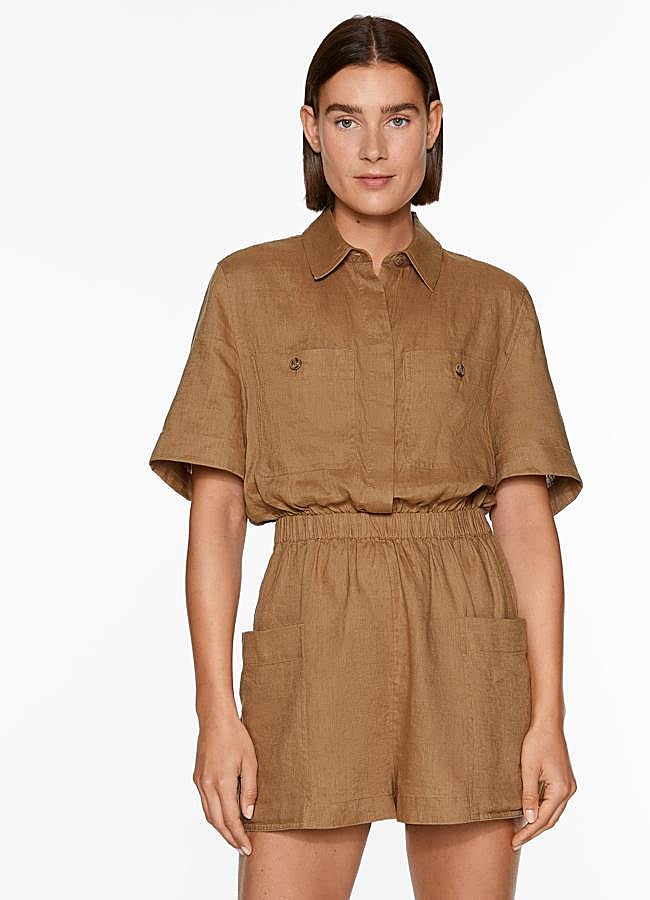 Imagen - Mono corto de lino en color tostado de Oysho.
