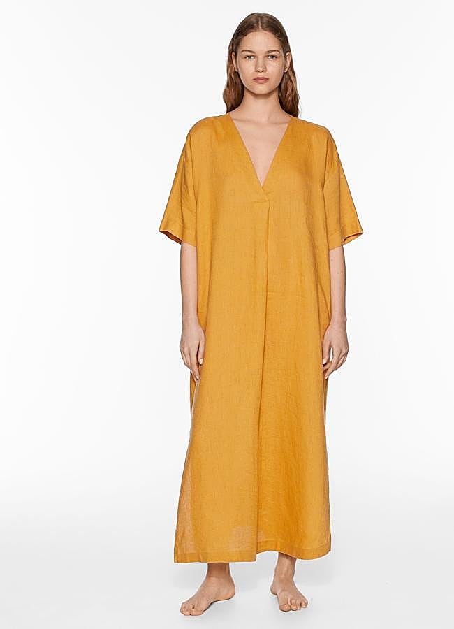 Imagen - Vestido túnica en color naranja de Oysho.