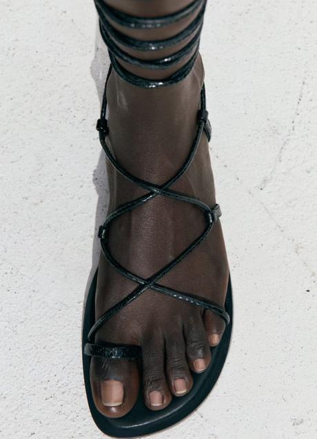 Imagen - Sandalias negras de Mango (39,99 euros)