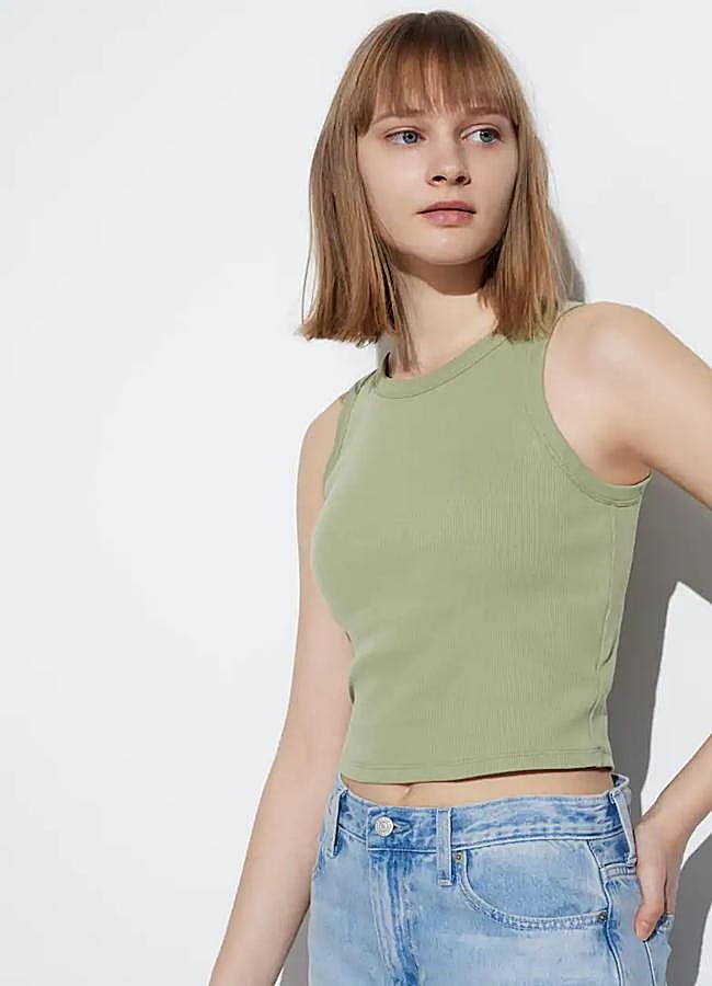 Imagen - Camiseta con sujetador de Uniqlo (24,90 euros).