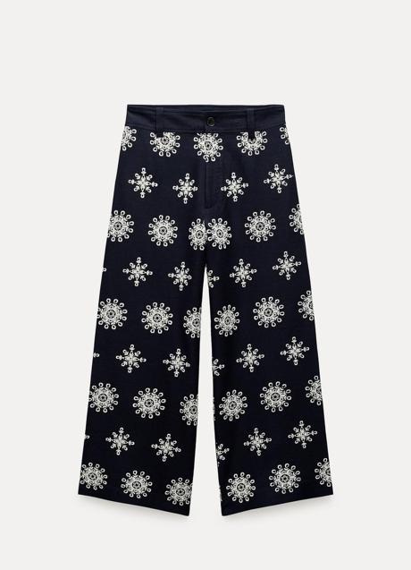 Imagen - Pantalones con bordados de Zara (39,99 euros)