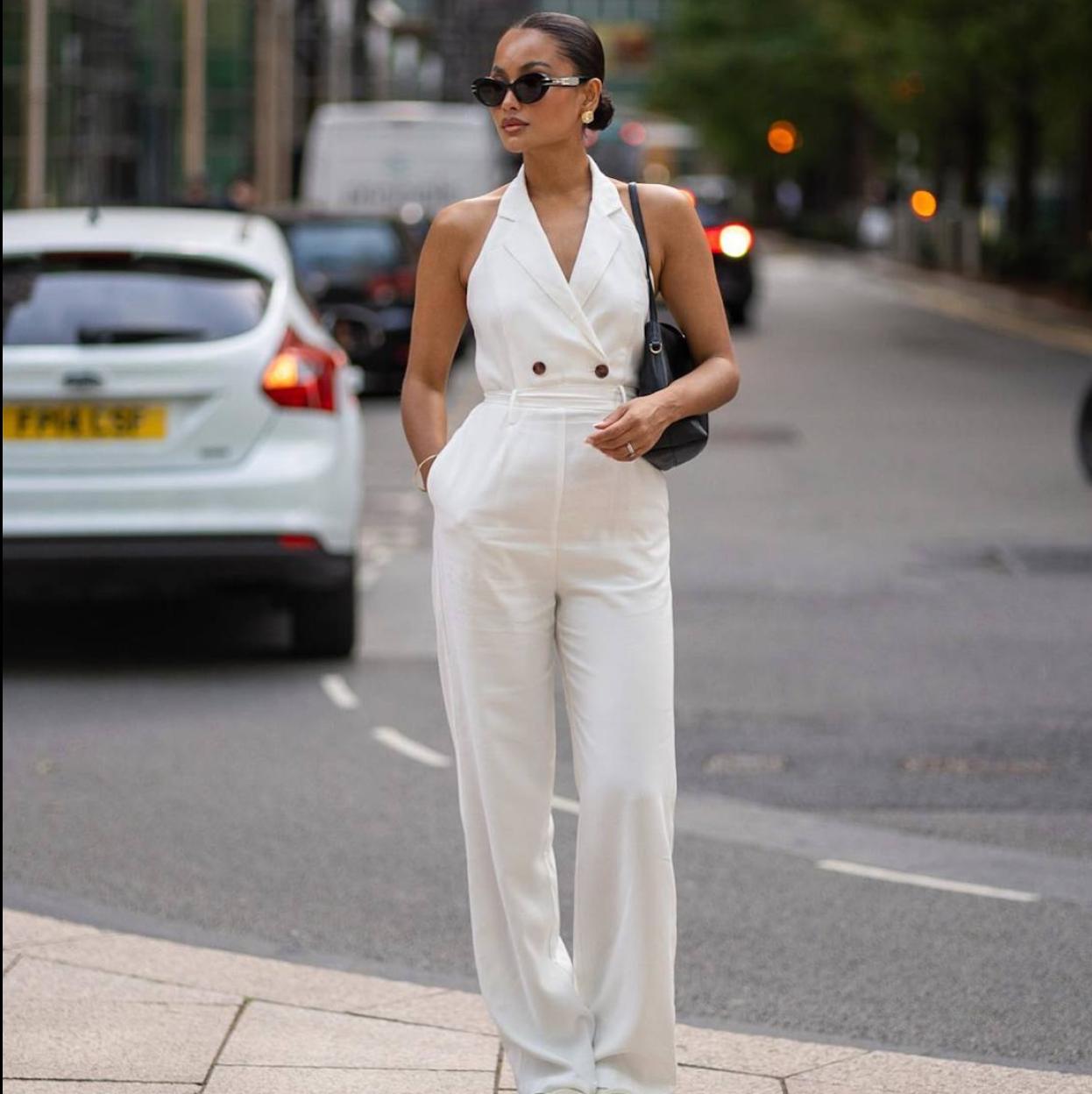 Influencer con mono largo para primavera-verano