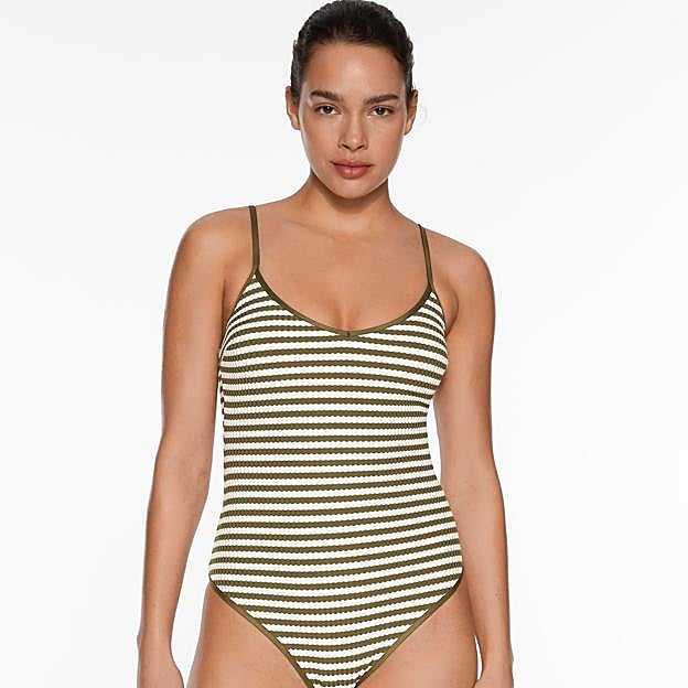 Bañador triangular de rayas de Oysho