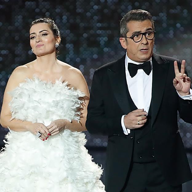 La boda secreta y sin álbum de fotos de Silvia Abril y Andreu Buenafuente (hasta que Concha Velasco lo contó)