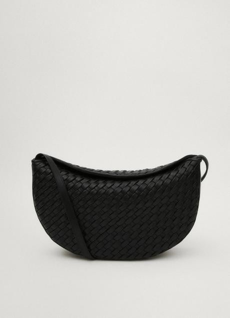 Imagen - Bolso negro de Massimo Dutti (199 euros)