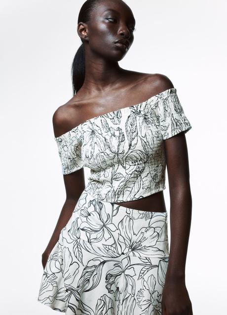 Imagen - Top con los hombros descubiertos de H&M (15,90 euros)