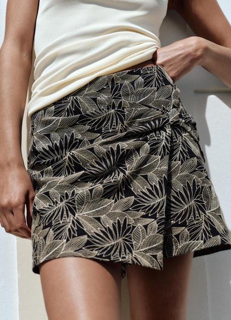 Imagen - Falda estampada de Zara (25,99 euros)