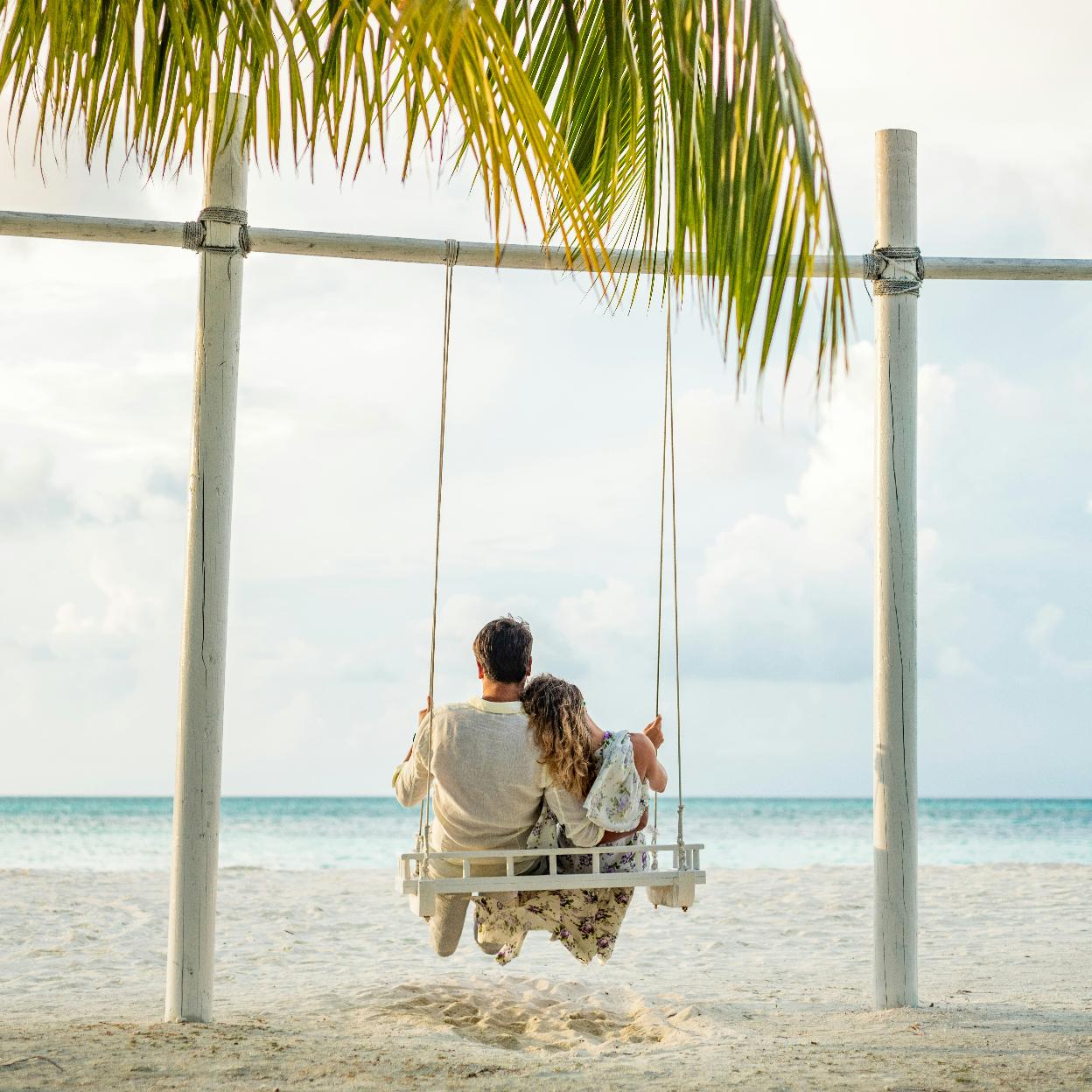Hay muchas formas de atrapar al lector, pero un buen romance que termine en una playa idílica como la de la imagen está entre nuestros favoritos.