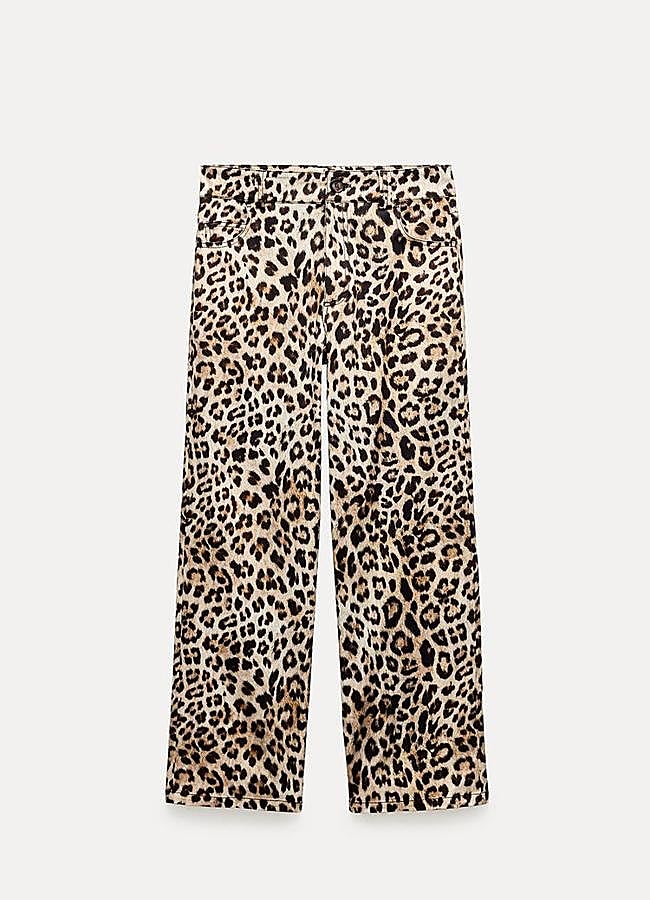 Imagen - Pantalón con estampado animal de Zara (49,95€)
