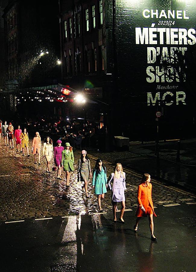 Imagen - Así fue el desfile Métiers D'Art de Chanel en Manchester. Foto: Cortesía Chanel.
