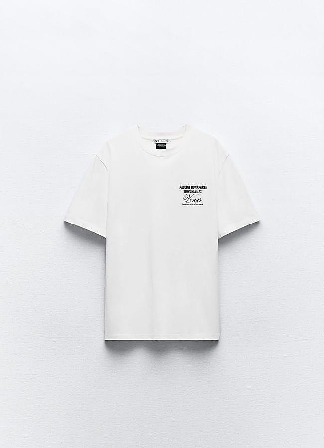 Imagen - Camiseta con mensaje de Zara.