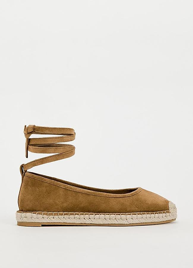 Imagen - Alpargatas atadas serraje de Zara.