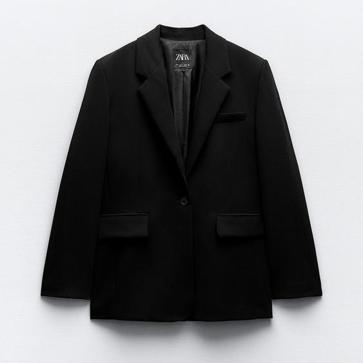 Imagen secundaria 1 - Las zapatillas Adidas Samba, la blazer de Zara y los vaqueros de Salsa Jeans.