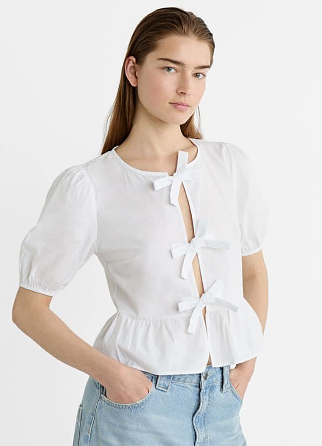 Imagen - Selección de prendas con lazos (STRADIVARIUS)