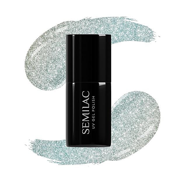 Esmalte azul con purpurina de Semilac.