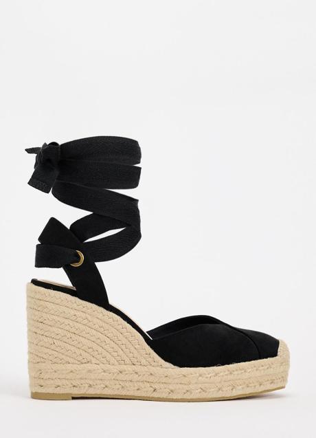 Imagen - Alpargatas negras de Zara (39,99 euros)