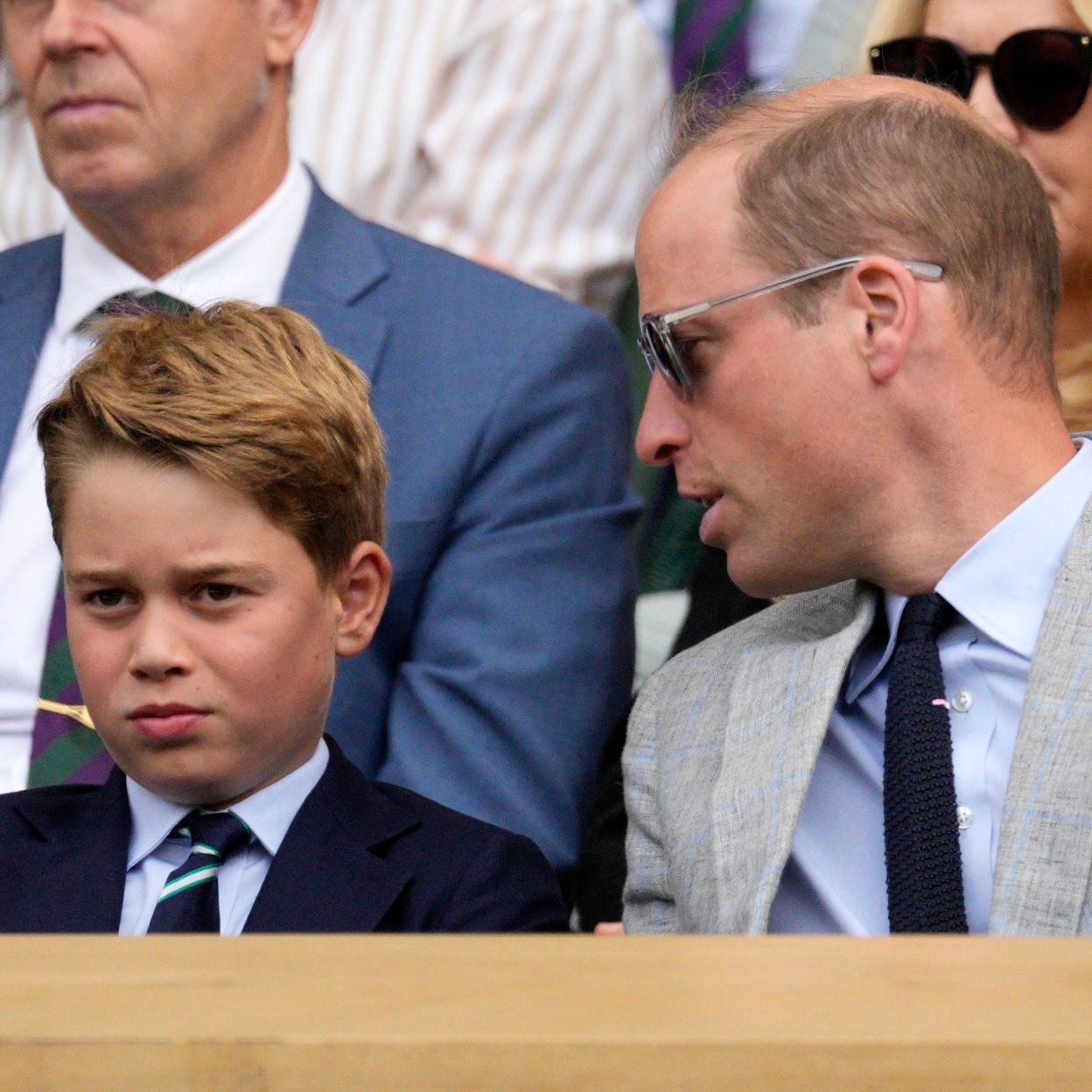 El príncipe Guillermo junto a su hijo George. 